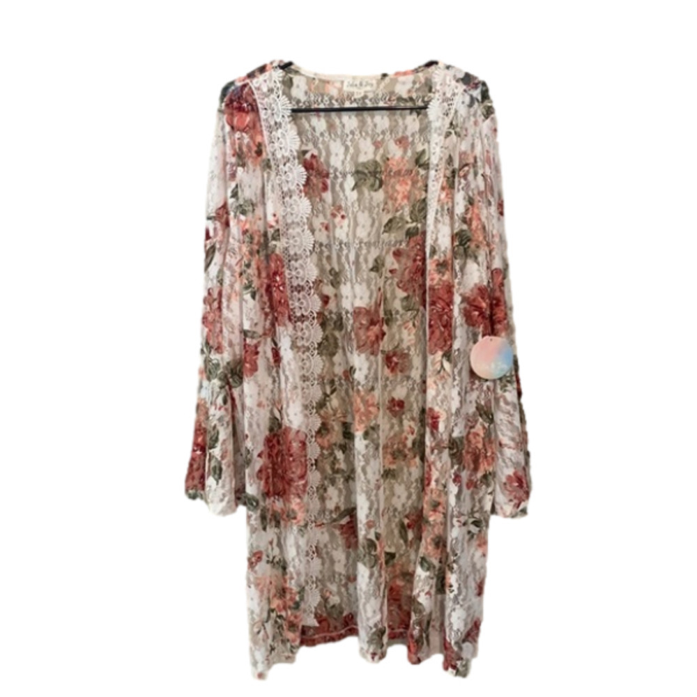 Jolie and Joy Bell Sleeved Floral Cover Up in Lace Size 3XL